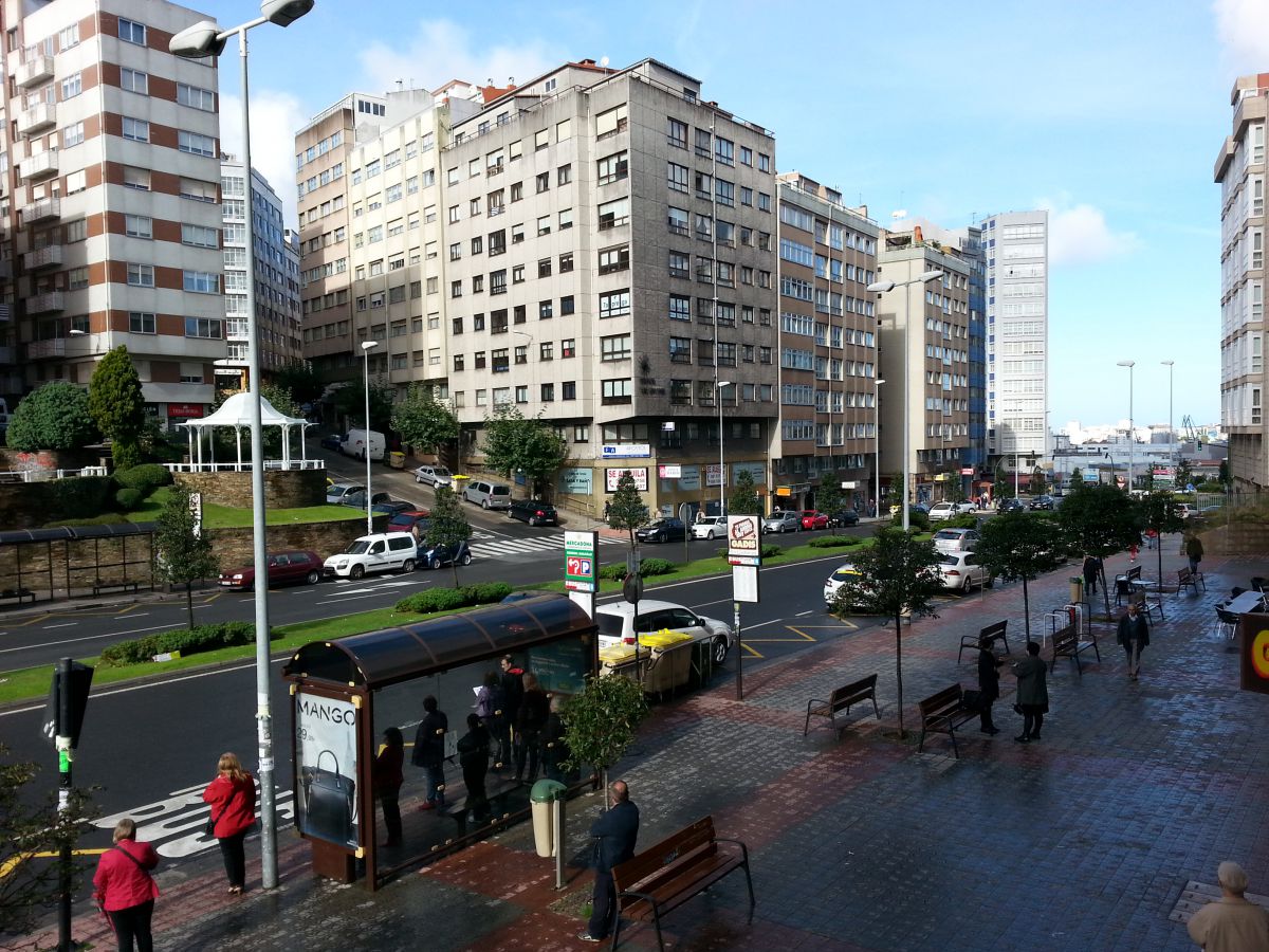 Oficina en Alquiler Los Castros en A Coruña,280