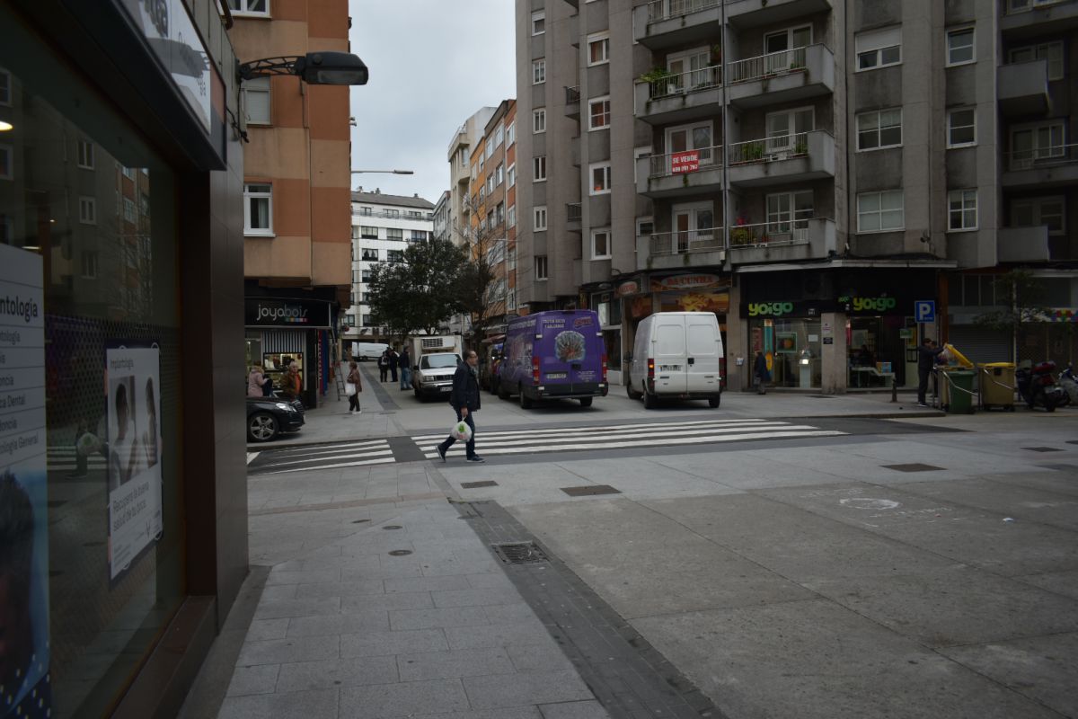 Local en Alquiler C/ Barcelona en A Coruña,1.200
