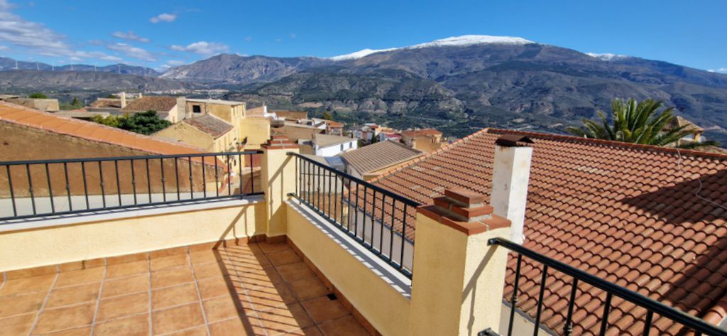 Modern house with additional development potential