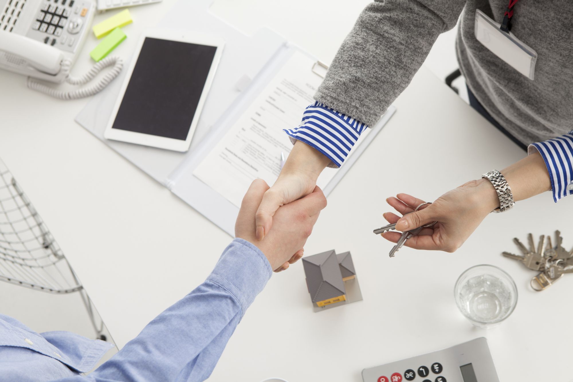 Control de visitas y cierre de la operación. Estrella Demo Luz en Ibiza