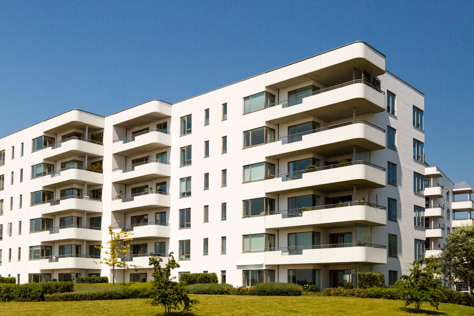 Administración de Comunidades. Estrella Demo Luz en Ibiza